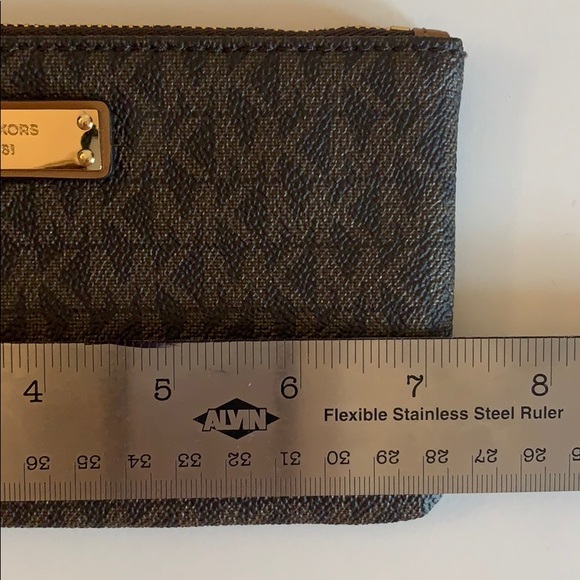 Michael Kors Jet Set brown medium wristlet NWT - Picture 6 of 7